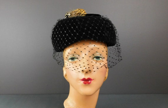 Vintage 1950s Black Velour Hat with Pheasant Feat… - image 1