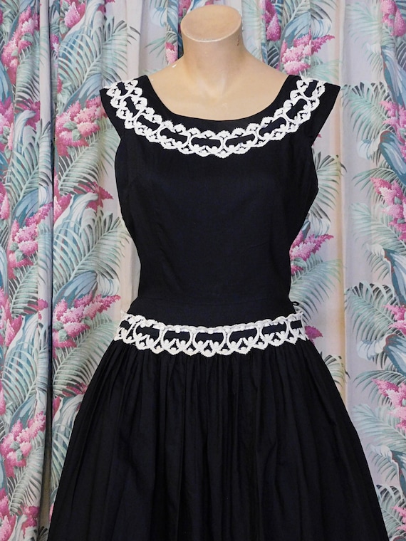 Vintage 1950s Black Dress with White Lace Trim, f… - image 3