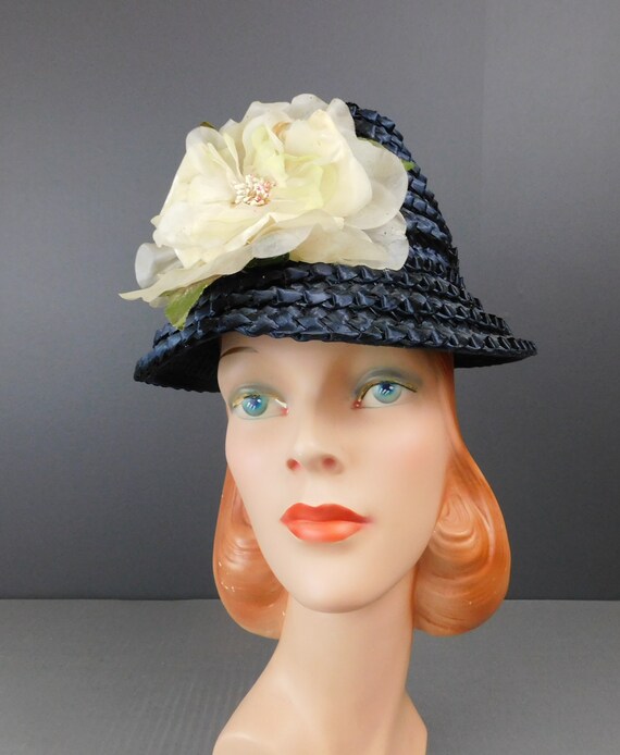 Vintage Tall Dark Blue Straw Hat with Ivory Flowe… - image 4