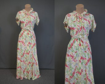 Vintage 1940s Floral Dressing Gown Cold Rayon, 34 inch bust, Yellow, Red and Green, Buttons & Zipper, some issues