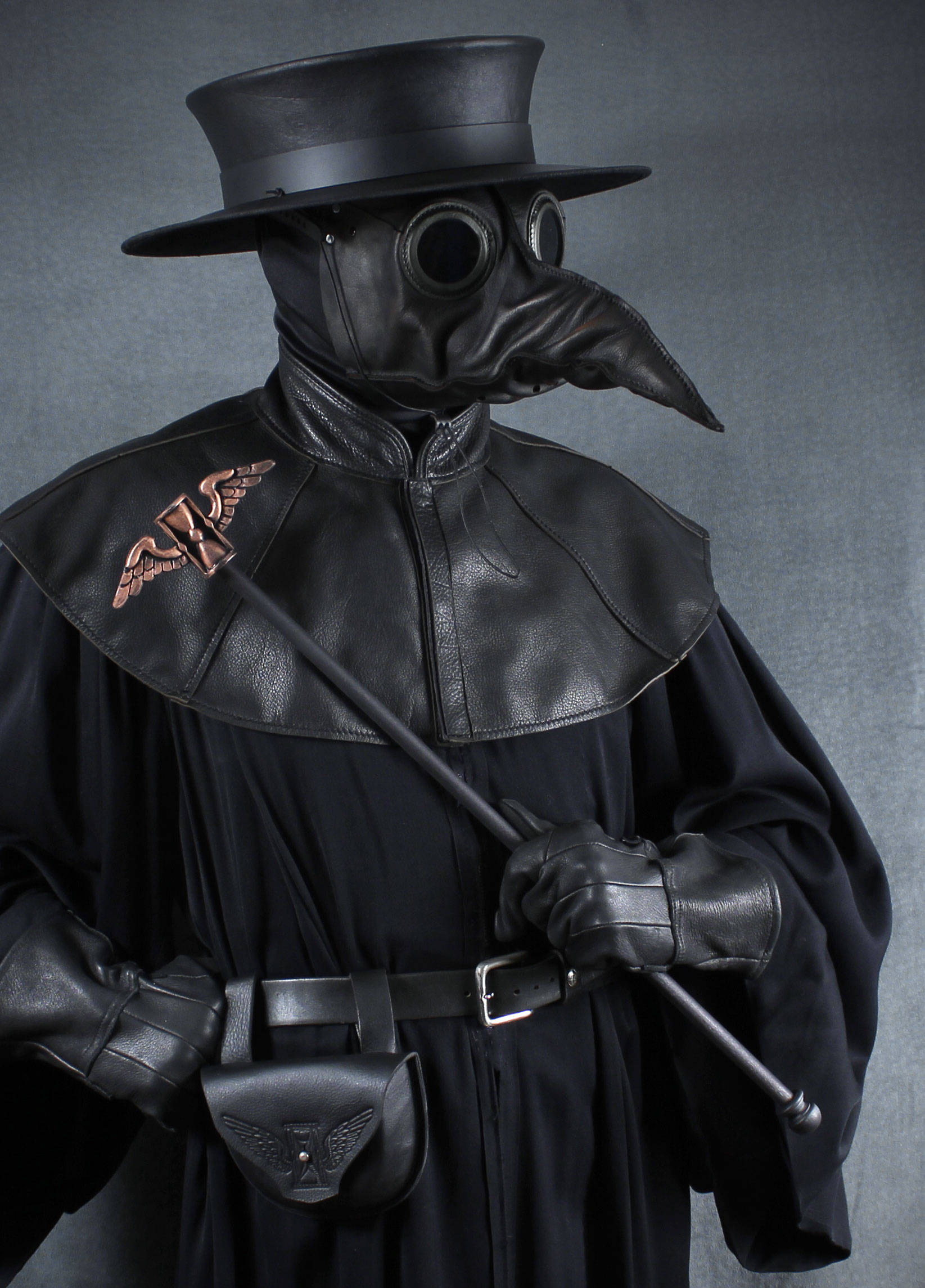 Чума металла. Чумной доктор Plague Doctor. Противогаз чумного доктора. Чумной доктор врачеватель чумы. Чумной доктор маска.