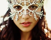 Snowflake leather mask in white - Nutcracker - Frozen