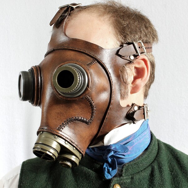 Steampunk Gas mask No. 66 in mahogany brown leather