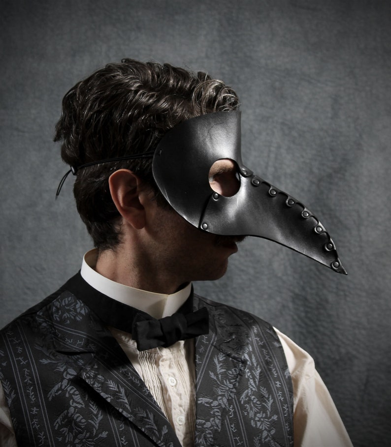 во времена чумы носили маски. чумной доктор маска. маска чумного доктора в средневековье. Plague doctor маска. во времена чумы носили маски.