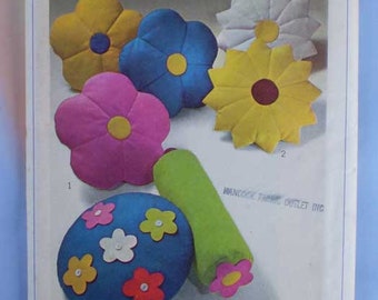 Vintage 60s Mod Flower Power Pillows Pattern Uncut FF