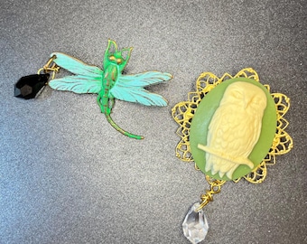 Dragonfly & Owl Brooches: Brass Filigree Pins with Crystals