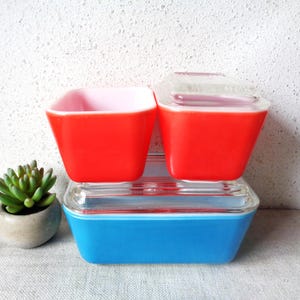 Pyrex refrigerator dishes,  primary color, stacking ovenware