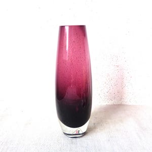 Vintage bud glass vase Suomi Finland amethyst Scandinavian mid century