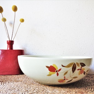 Vintage serving bowl Autumn leaf Hall Dorothy Dunbar