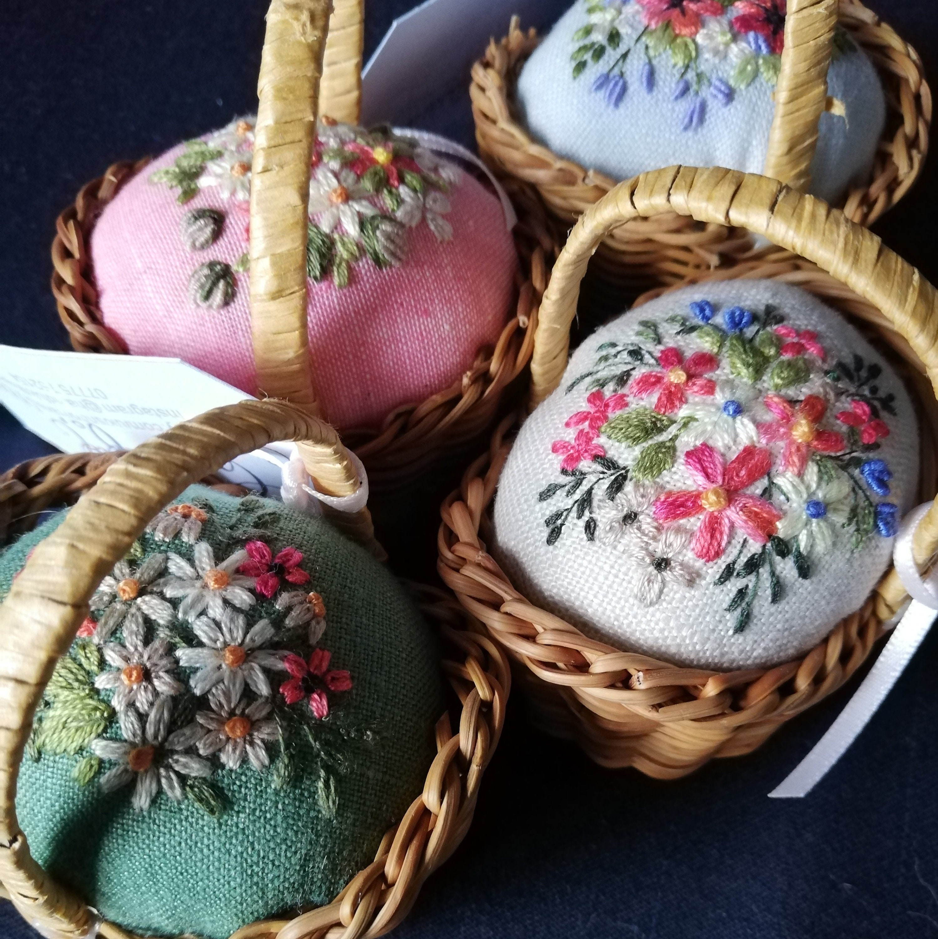Basket Hand-Embroidered Pin * Basket Hand-Embroidered Pin *
