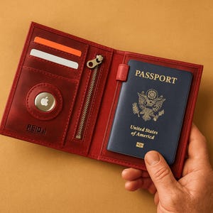 Porte-passeport personnalisé en cuir avec fente pour AirTag - Portefeuille de voyage personnalisé, cadeau de Noël, cadeau de demoiselle d'honneur, cadeau de jeune fille