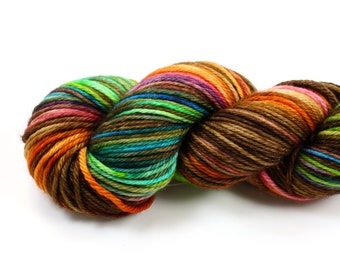 Sidewalk Chalk--hand dyed worsted weight, merino superwash (218yds/100gm)