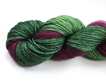 Larkspur--hand dyed worsted weight, merino superwash (218yds/100gm)