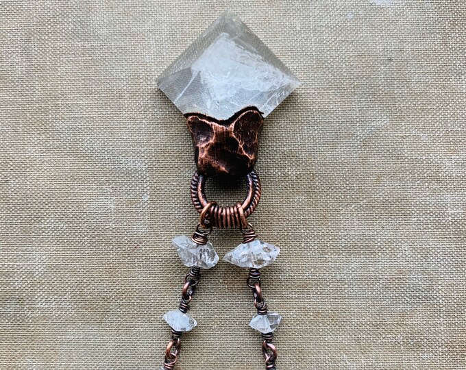 Healing Crystal Necklace / Raw Crystal / Statement Necklace / Labradorite / daniellerosebean / Gemstone Necklace / copper / rustic necklace
