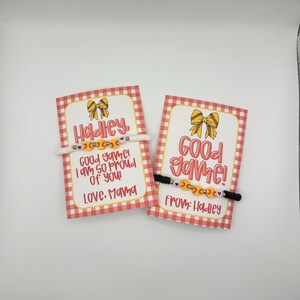 Pulsera de sóftbol y juego de tarjetas inspiradoras: el regalo perfecto para jugadores, equipos y entrenadores.