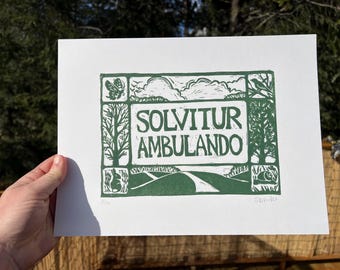 Solvitur Ambulando Natur inspiriert Hand gezeichnet geschnitzten Linoldruck
