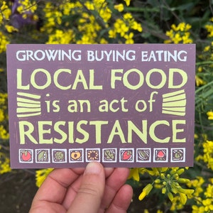 Cartão Postal Comida Local é um Ato de Resistência