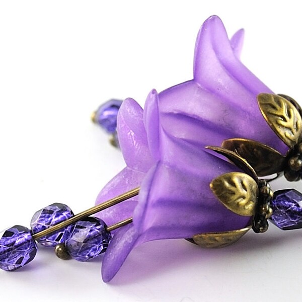 Mother's Day Gift Idea, Dangle Earrings, Purple Earrings, Purple Flower Earrings, France Earrings in Mattte Purple Lucite Flowers