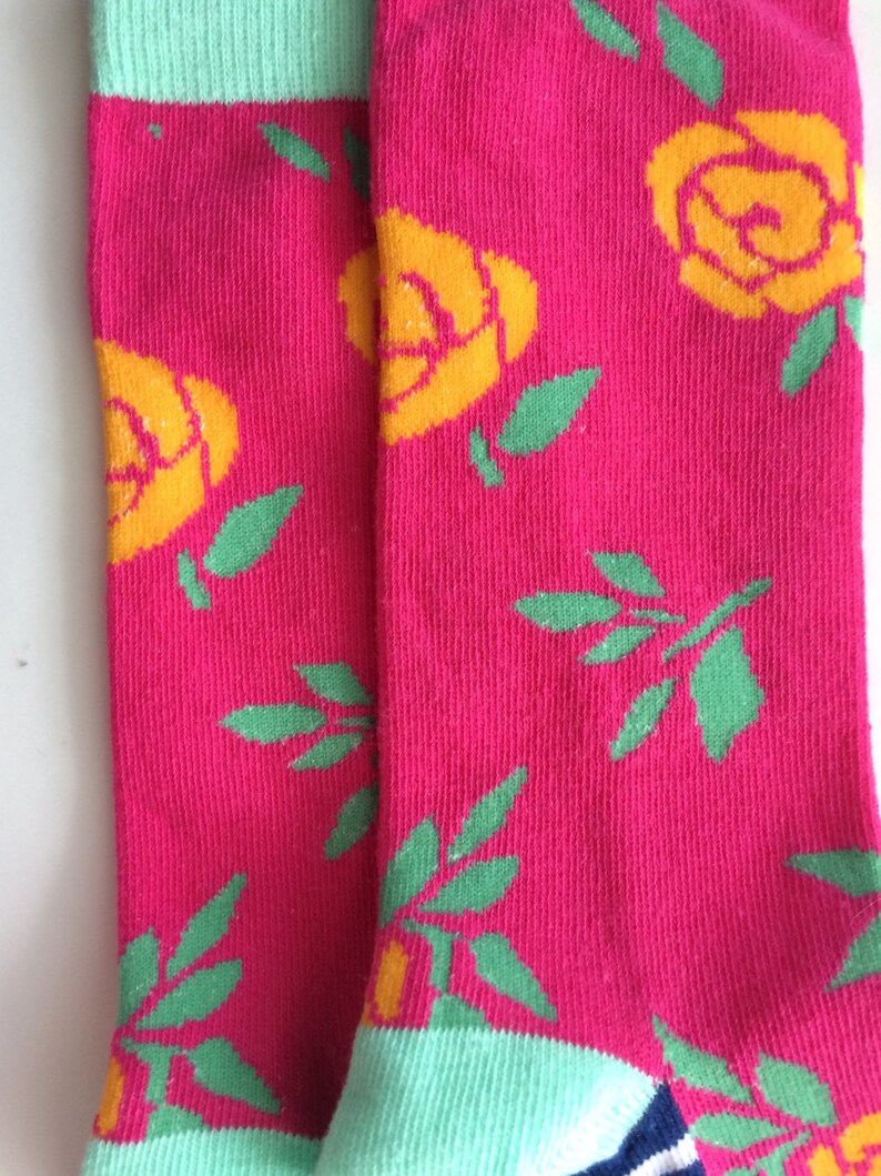 cute gift birthday bridal shower if you can read this funny gift rose Wine socks pink funny socks sock sayings funny sayings wine