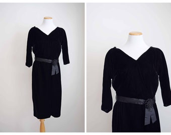 D'Allairds 60s black velvet dress | 1960s velvet dress