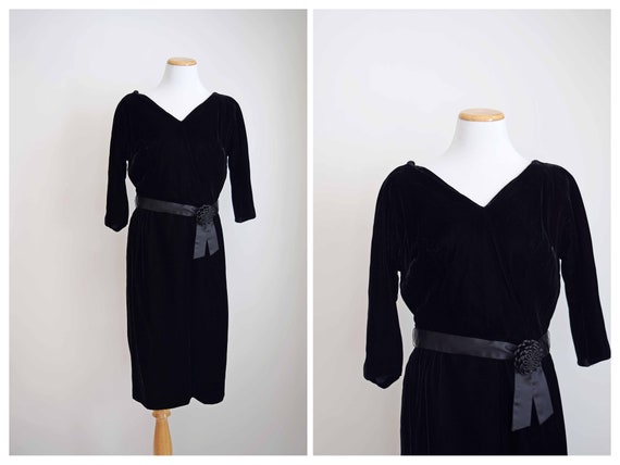 D'Allairds 60s black velvet dress | 1960s velvet d