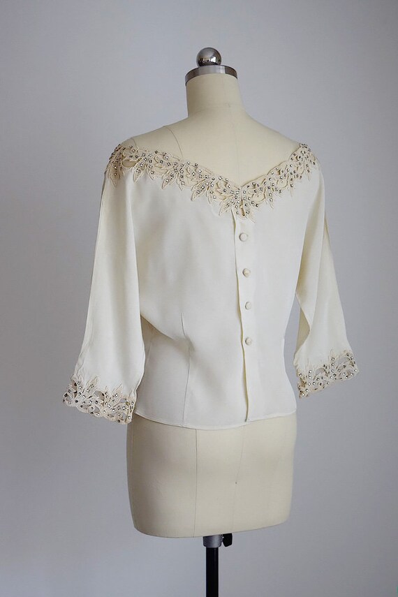 vintage 1940's ecru lace & rhinestone blouse - image 4