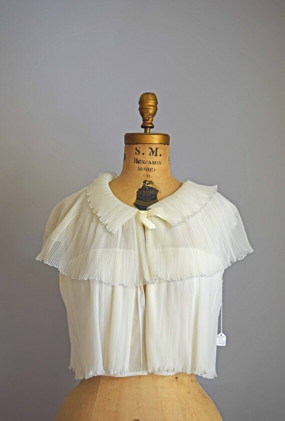 Always on my mind bed jacket | 50s pleated bed ja… - image 2