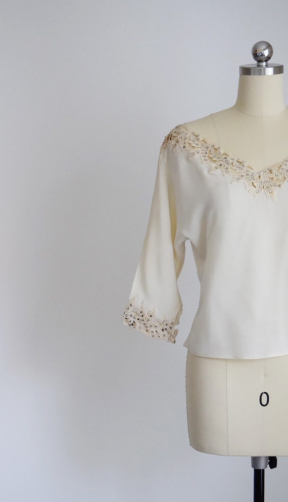 vintage 1940's ecru lace & rhinestone blouse - image 2