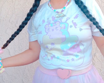 Top corto kawaii Kikko Tv e Emotion Bear, top corto pastello, top corto fairykei, top corto carino kawaii, top corto adorabile, abbigliamento kawaii, pastello