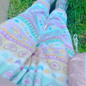 Pantalones deportivos de felpa Kawaii Pastel Shooting Star Fairy Kei, estilo Boystyle Fairykei, pantalones Boystyle, pantalones fairykei, ropa linda, pantalones deportivos kawaii