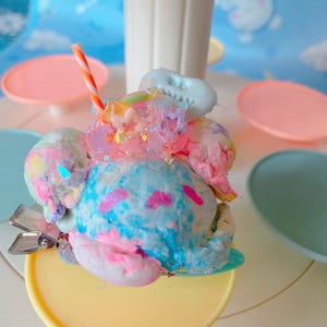 Dreamy Ice Cream Scoop Bear Hairclip. Fairykei hairclips, dreamy hairclips, kawaii hairclips, star hairclips, cute hairclips