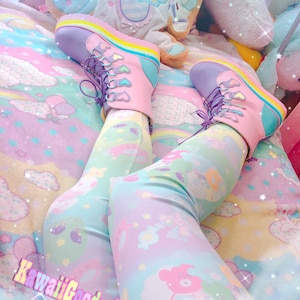Alien Cutie Reba the alien en Kikko Tv-panty&#39;s, Alien Panty&#39;s, Galaxy Panty&#39;s, Pastel Alien Panty&#39;s