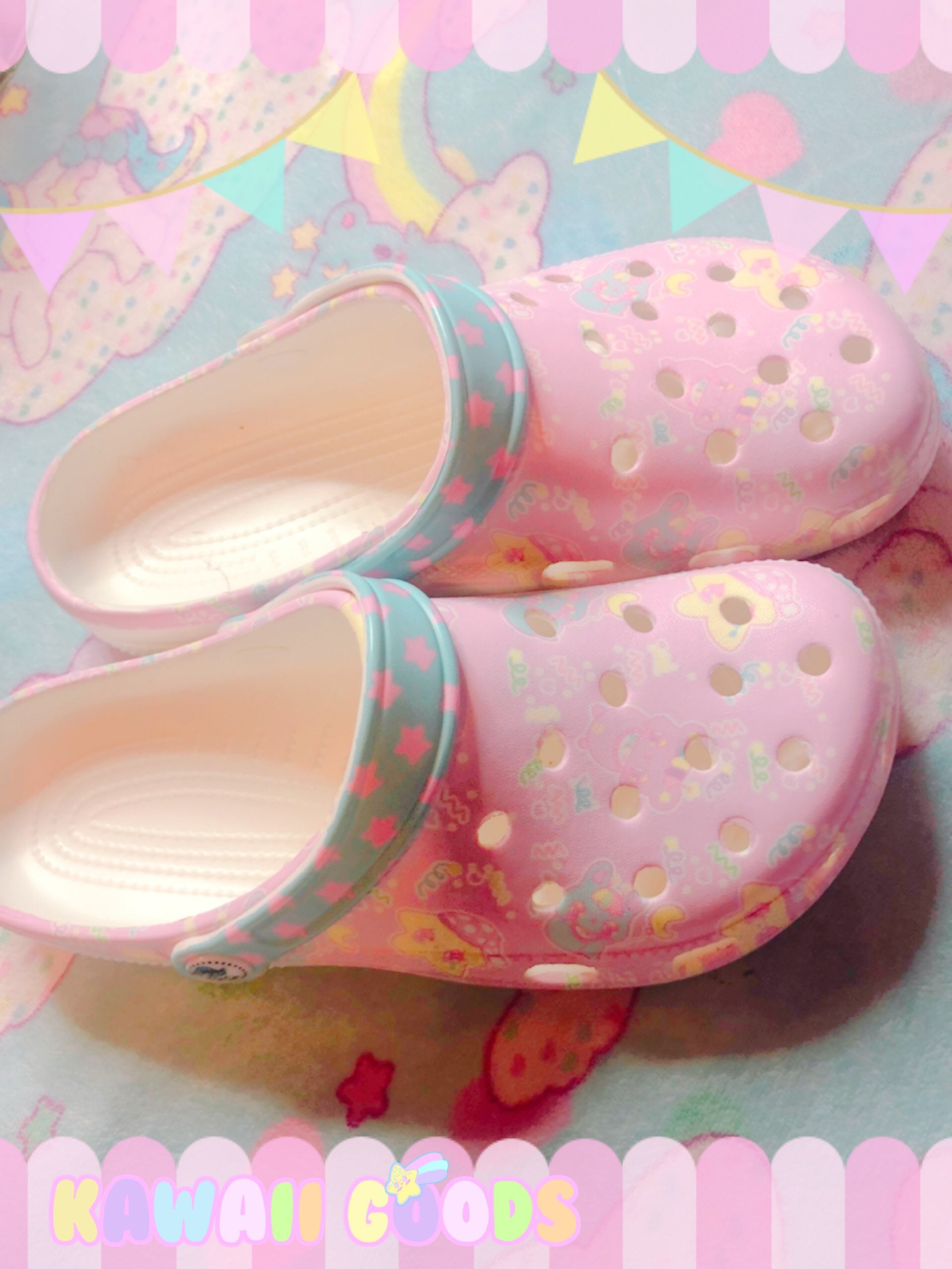 crocs pastel