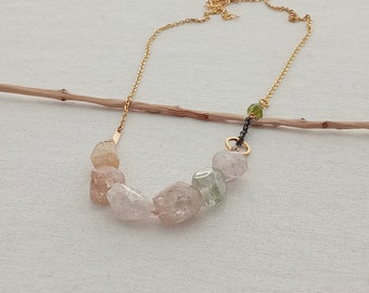 Quartz necklace. Healing crystal necklace. Natural crystal nugget necklace. Perfect for everyday wear. Gold gemstone necklace. Women's gift.