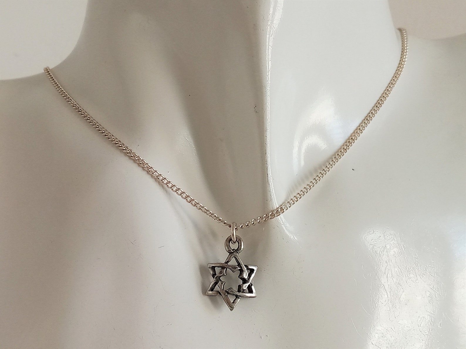 Magen David simple pendant. Short necklace. Jewish pendant | Etsy