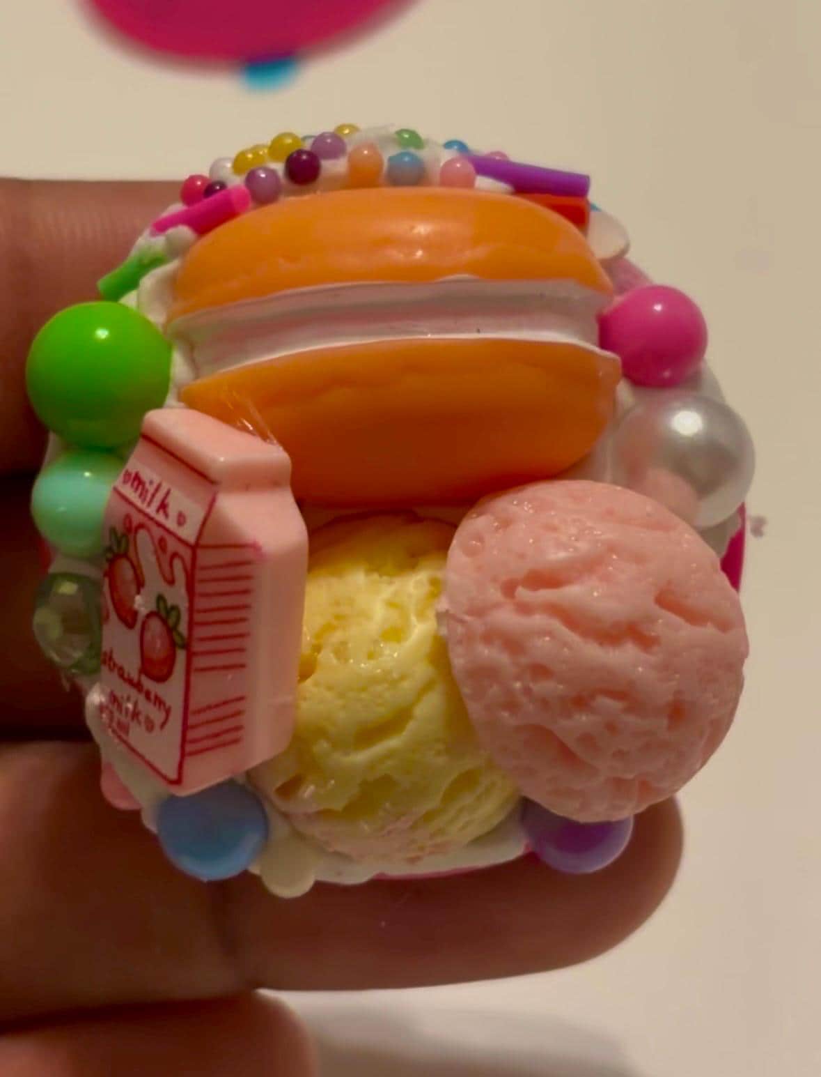 Decoden Phone Grip