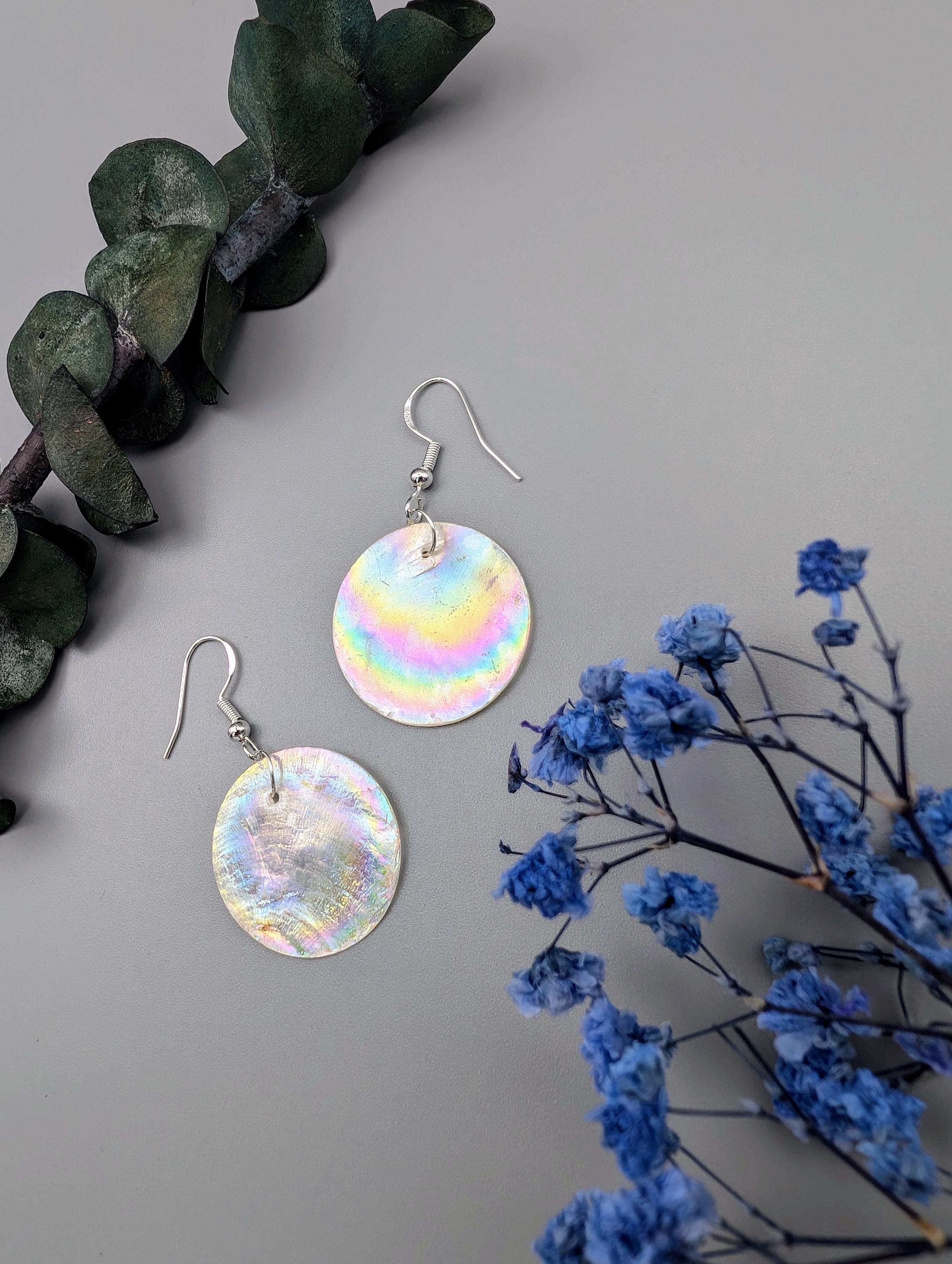 本物の貝殻の虹色イヤリング | ボヘミアン風の海をイメージした
