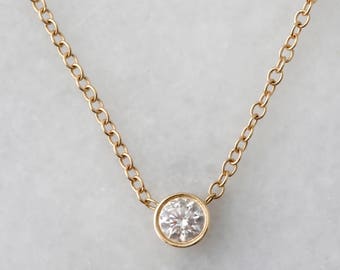 Solitaire diamond necklace