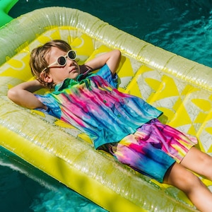 Rainbow-kledingset: handgeverfde katoenen unisex outfit