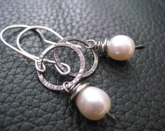 Earrings Pearl Hoop Organic