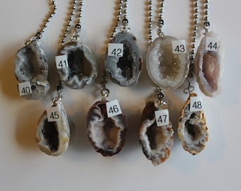 Natural Geode Agate Fan Pull, Stone Light Pull, Half Geode, Ceiling Fan Pull, Agate, Light Pull Chain, Agate 40-48