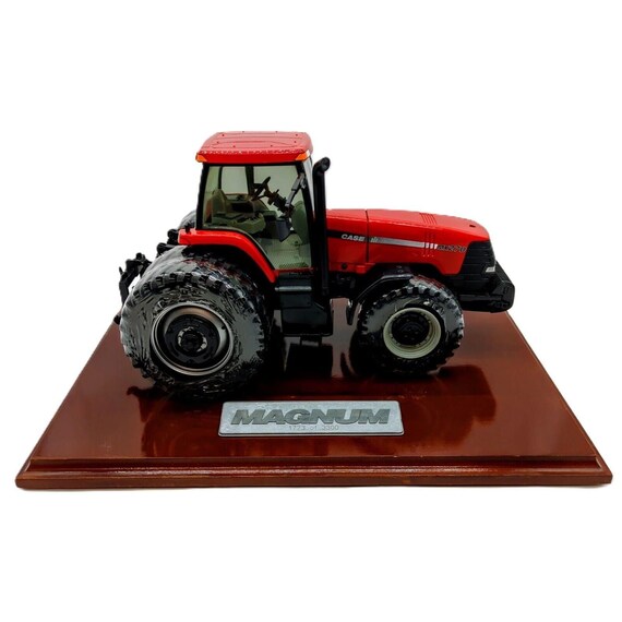 1/16 Case IH Magnum MX270 Tractor With Plaque 1773 of 3300 Made in