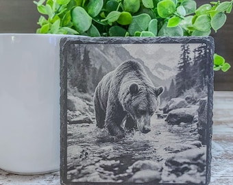 Posavasos de pizarra con oso grabado (juego de 4) - Decoración rústica de cabaña