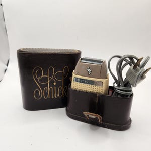 Schick electric travel shaver razor in leather case Vintage MCM grooming