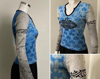 Vintage des années 1990 Bleu Gris Noir Surfer Girl T-shirt à manches longues Bell avec garniture en velours S