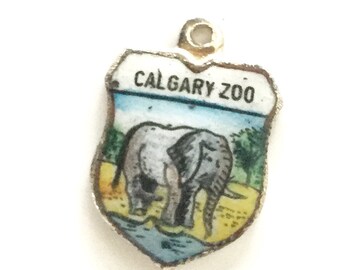 Elephant Vintage Silver Enamel Calgary Zoo Canada Souvenir Travel Shield Bracelet Crest Charm - Silver Plated