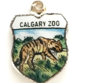 Tiger Vintage Silver Enamel Calgary Zoo Canada Souvenir Travel Shield Bracelet Crest Charm - Sterling Silver