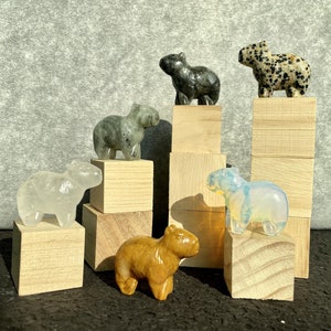 2.0&quot; Handcrafted Capybara Crystal Figurine, Capybara Sculpture, Desk and Shelf Decor, Natural Crystal Gifts for Animal Lovers and Collectors