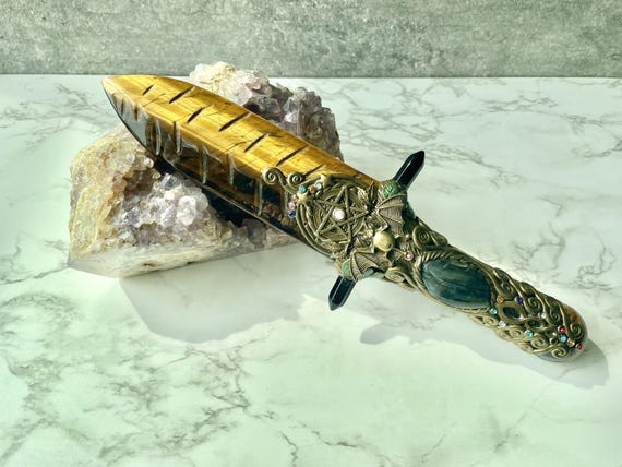 クリスタル儀式用ナイフ、手作りタイガーアイブレードムーンストーン