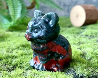 African Bloodstone Cat Figurine, Handcrafted Natural Crystal Cat Sculpture, Healing Gemstone Animal Sculpture, Bloodstone Home Decor Gifts